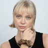 SUI AVA Kelly Crystal Scrunchie - Taupe